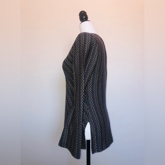 “Even Flow” 90s tunic. Size small. 100% polyester. - Picture 3 of 3